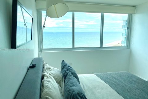 Condominio en venta en Miami Beach, Florida, 2 dormitorios, 135.17 m2 № 1979968 - foto 14