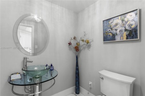 Condo in Aventura, Florida, 3 bedrooms  № 2189993 - photo 17
