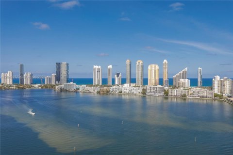 Condo in Aventura, Florida, 3 bedrooms  № 2189993 - photo 4