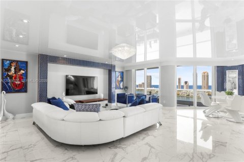Condo in Aventura, Florida, 3 bedrooms  № 2189993 - photo 2