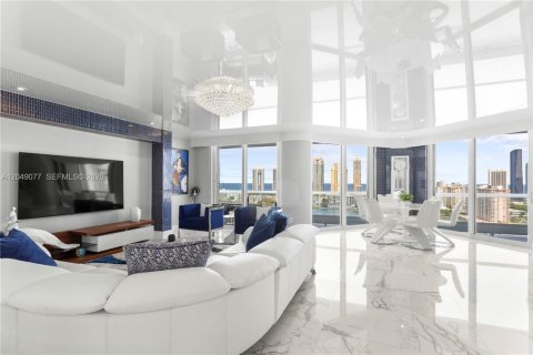Condo in Aventura, Florida, 3 bedrooms  № 2189993 - photo 3
