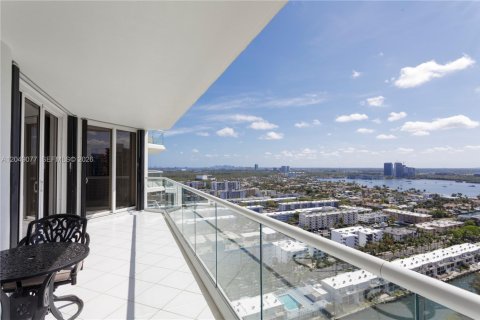 Condo in Aventura, Florida, 3 bedrooms  № 2189993 - photo 27