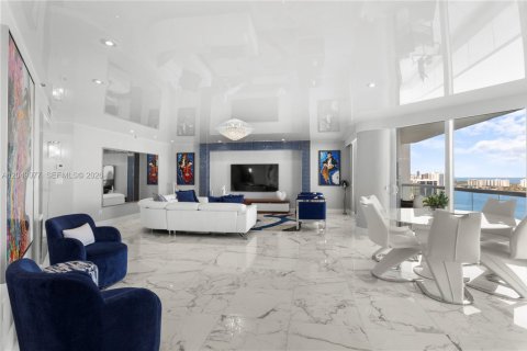 Condo in Aventura, Florida, 3 bedrooms  № 2189993 - photo 11