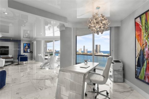 Condo in Aventura, Florida, 3 bedrooms  № 2189993 - photo 12