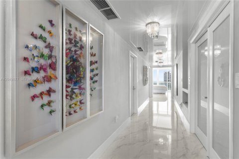 Condo in Aventura, Florida, 3 bedrooms  № 2189993 - photo 18
