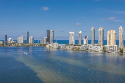 Condo in Aventura, Florida, 3 bedrooms  № 2189993 - photo 13