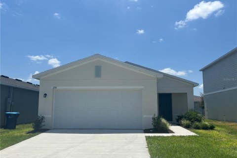 House in Haines City, Florida 3 bedrooms, 146.97 sq.m. № 1659189 - photo 2