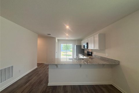 House in Haines City, Florida 3 bedrooms, 146.97 sq.m. № 1659189 - photo 4