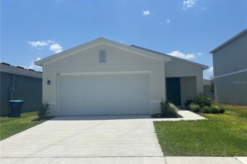 House in Haines City, Florida 3 bedrooms, 146.97 sq.m. № 1659189 - photo 3