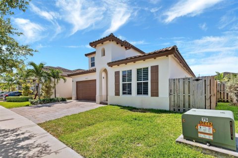 Villa ou maison à louer à Miami, Floride: 5 chambres, 206.15 m2 № 1941618 - photo 30