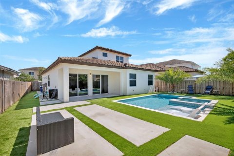 Villa ou maison à louer à Miami, Floride: 5 chambres, 206.15 m2 № 1941618 - photo 27