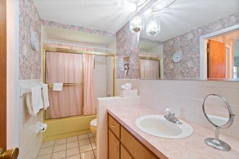 House in Port Richey, Florida 2 bedrooms, 127.09 sq.m. № 1907441 - photo 9