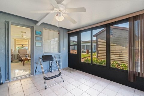 House in Port Richey, Florida 2 bedrooms, 127.09 sq.m. № 1907441 - photo 16