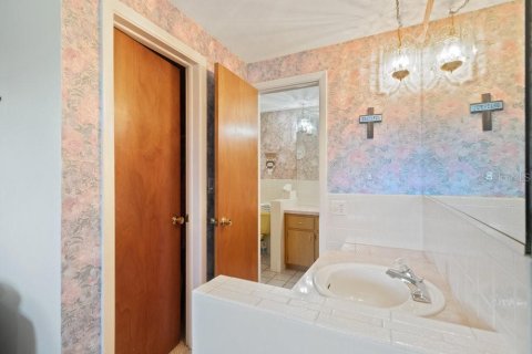 House in Port Richey, Florida 2 bedrooms, 127.09 sq.m. № 1907441 - photo 8