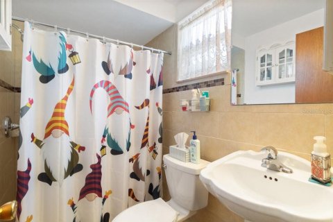 House in Port Richey, Florida 2 bedrooms, 127.09 sq.m. № 1907441 - photo 18
