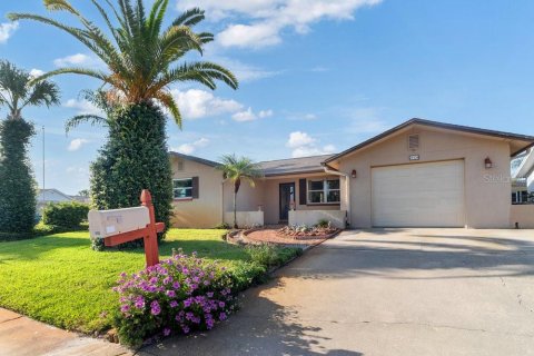 House in Port Richey, Florida 2 bedrooms, 127.09 sq.m. № 1907441 - photo 20