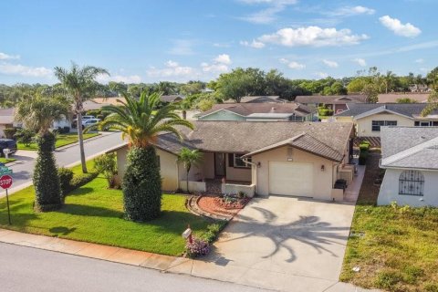 House in Port Richey, Florida 2 bedrooms, 127.09 sq.m. № 1907441 - photo 26