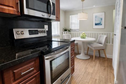 Condominio en Pompano Beach, Florida, 2 dormitorios  № 2179336