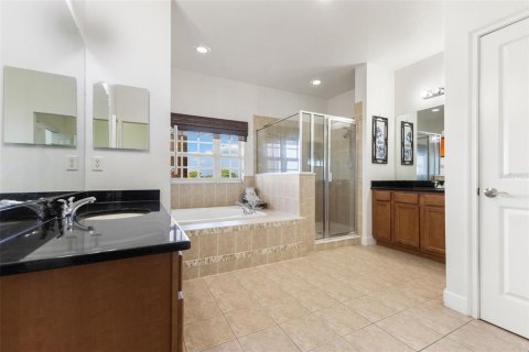 Touwnhouse à vendre à New Port Richey, Floride: 3 chambres, 233.18 m2 № 2214177 - photo 13