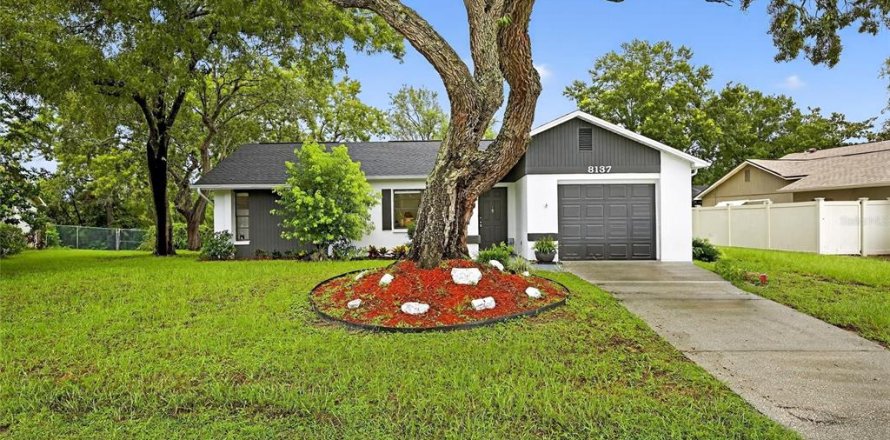 Casa en Spring Hill, Florida 2 dormitorios, 115.01 m2 № 1908025