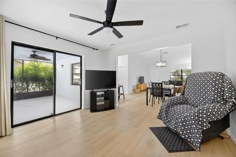 House in Spring Hill, Florida 2 bedrooms, 115.01 sq.m. № 1908025 - photo 17