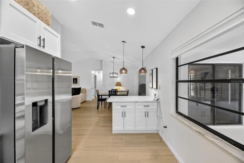 House in Spring Hill, Florida 2 bedrooms, 115.01 sq.m. № 1908025 - photo 10