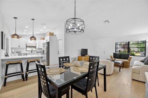 House in Spring Hill, Florida 2 bedrooms, 115.01 sq.m. № 1908025 - photo 13