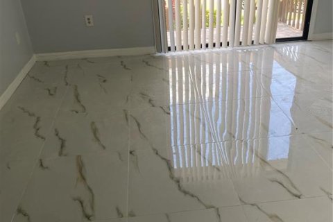 Touwnhouse à louer à Kissimmee, Floride: 2 chambres, 96.8 m2 № 1679536 - photo 11