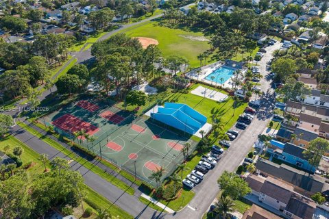 Villa ou maison à vendre à West Palm Beach, Floride: 4 chambres, 190.17 m2 № 2071233 - photo 16