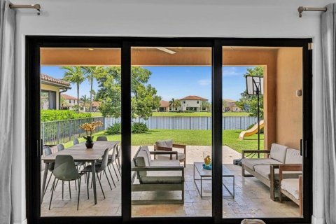 House in Parkland, Florida 5 bedrooms, 284.93 sq.m. № 2191236 - photo 9