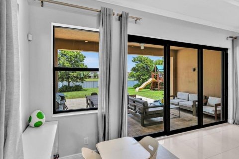 House in Parkland, Florida 5 bedrooms, 284.93 sq.m. № 2191236 - photo 6