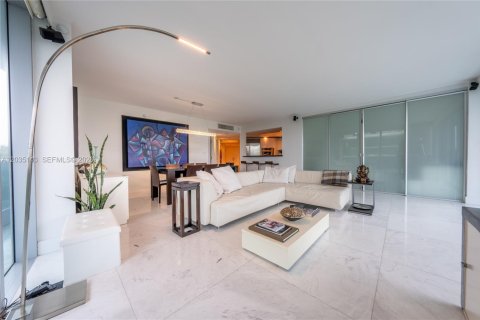 Condo in Surfside, Florida, 3 bedrooms № 2169982 - photo 6