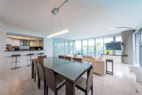 Condo in Surfside, Florida, 3 bedrooms № 2169982 - photo 7