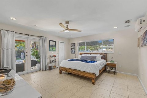 House in Palmetto Bay, Florida 3 bedrooms, 219.06 sq.m. № 2017642 - photo 11