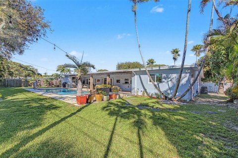 House in Palmetto Bay, Florida 3 bedrooms, 219.06 sq.m. № 2017642 - photo 21