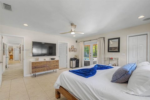 House in Palmetto Bay, Florida 3 bedrooms, 219.06 sq.m. № 2017642 - photo 12