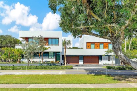 House in Miami Shores, Florida 6 bedrooms, 629.69 sq.m. № 1861048 - photo 5