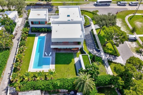 House in Miami Shores, Florida 6 bedrooms, 629.69 sq.m. № 1861048 - photo 8