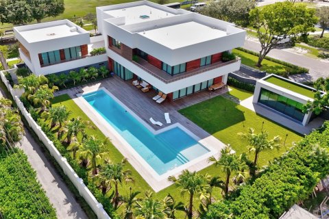 House in Miami Shores, Florida 6 bedrooms, 629.69 sq.m. № 1861048 - photo 9