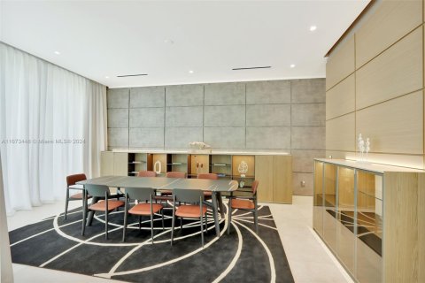 House in Miami Shores, Florida 6 bedrooms, 629.69 sq.m. № 1861048 - photo 21