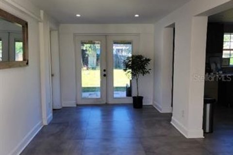 House in DeBary, Florida 2 bedrooms, 89.74 sq.m. № 2166228 - photo 2