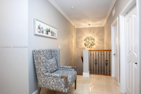 Townhouse in Doral, Florida 5 bedrooms, 241.64 sq.m. № 2391745 - photo 16