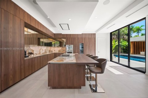 Купить виллу или дом в Майами, Флорида 5 спален, 390.93м2, № 2048966 - фото 20