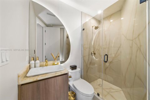 Купить виллу или дом в Майами, Флорида 5 спален, 390.93м2, № 2048966 - фото 7