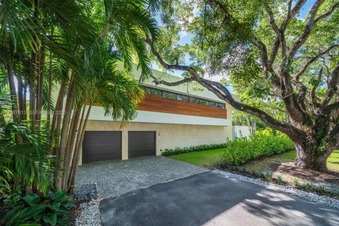 Купить виллу или дом в Майами, Флорида 5 спален, 390.93м2, № 2048966 - фото 3