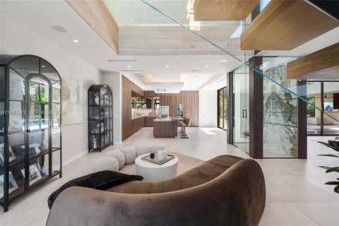 Купить виллу или дом в Майами, Флорида 5 спален, 390.93м2, № 2048966 - фото 23