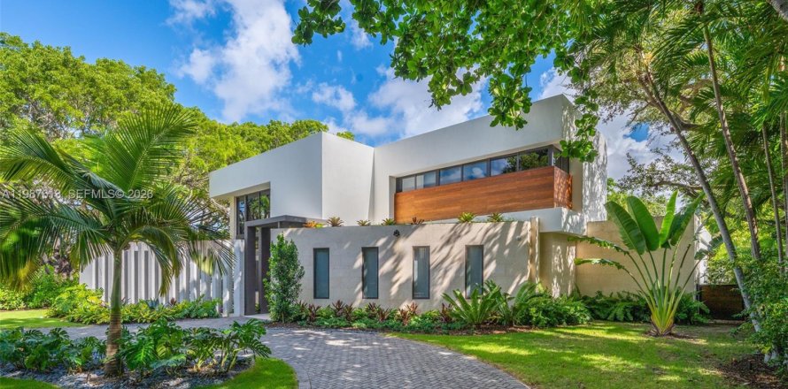 Дом в Майами, Флорида 5 спален, 390.93м2 № 2048966