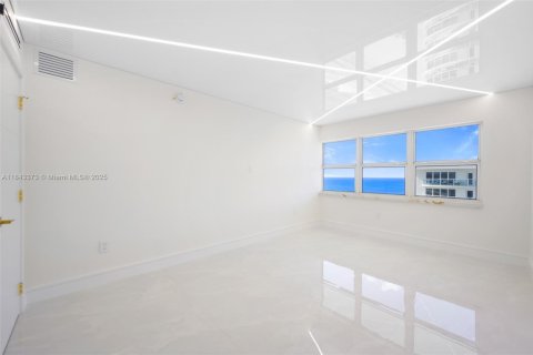 Copropriété à vendre à Fort Lauderdale, Floride: 3 chambres, 175.68 m2 № 1958220 - photo 17