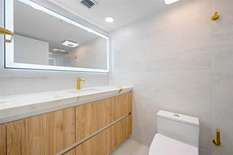 Copropriété à vendre à Fort Lauderdale, Floride: 3 chambres, 175.68 m2 № 1958220 - photo 12