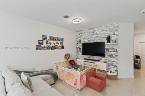 Купить таунхаус в Хомстед, Флорида 4 спальни, 169.08м2, № 2060222 - фото 11